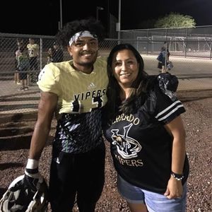 Meet your Posher, Elizabeth chica